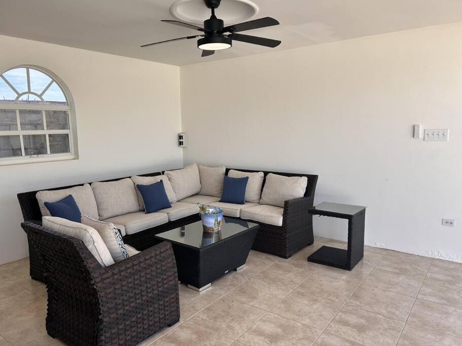 Jolie Villa Entire Villa In Noord, Aruba شاطئ بالم المظهر الخارجي الصورة